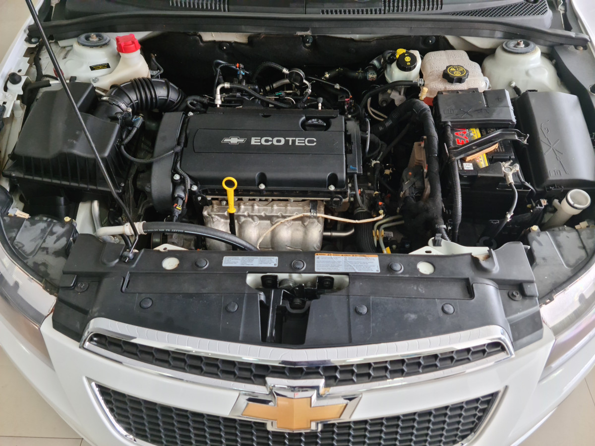 GM - Chevrolet CRUZE LT 1.8 16V FlexPower 4p Aut. 2013-8